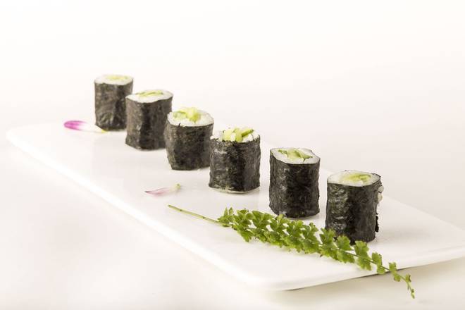 R24. Avocado Roll 牛油果卷